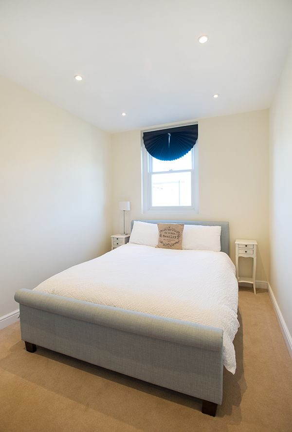 Loft ensuite bathroom with skylight, London Velux loft conversion