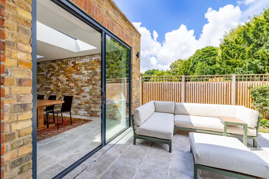 Completed Build Team side return kitchen extension to a house in Kingston upon Thames (KT1)