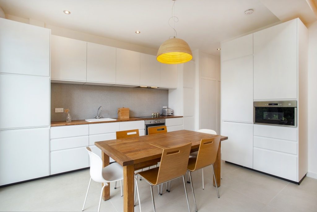 L-shaped kitchen with units along two walls