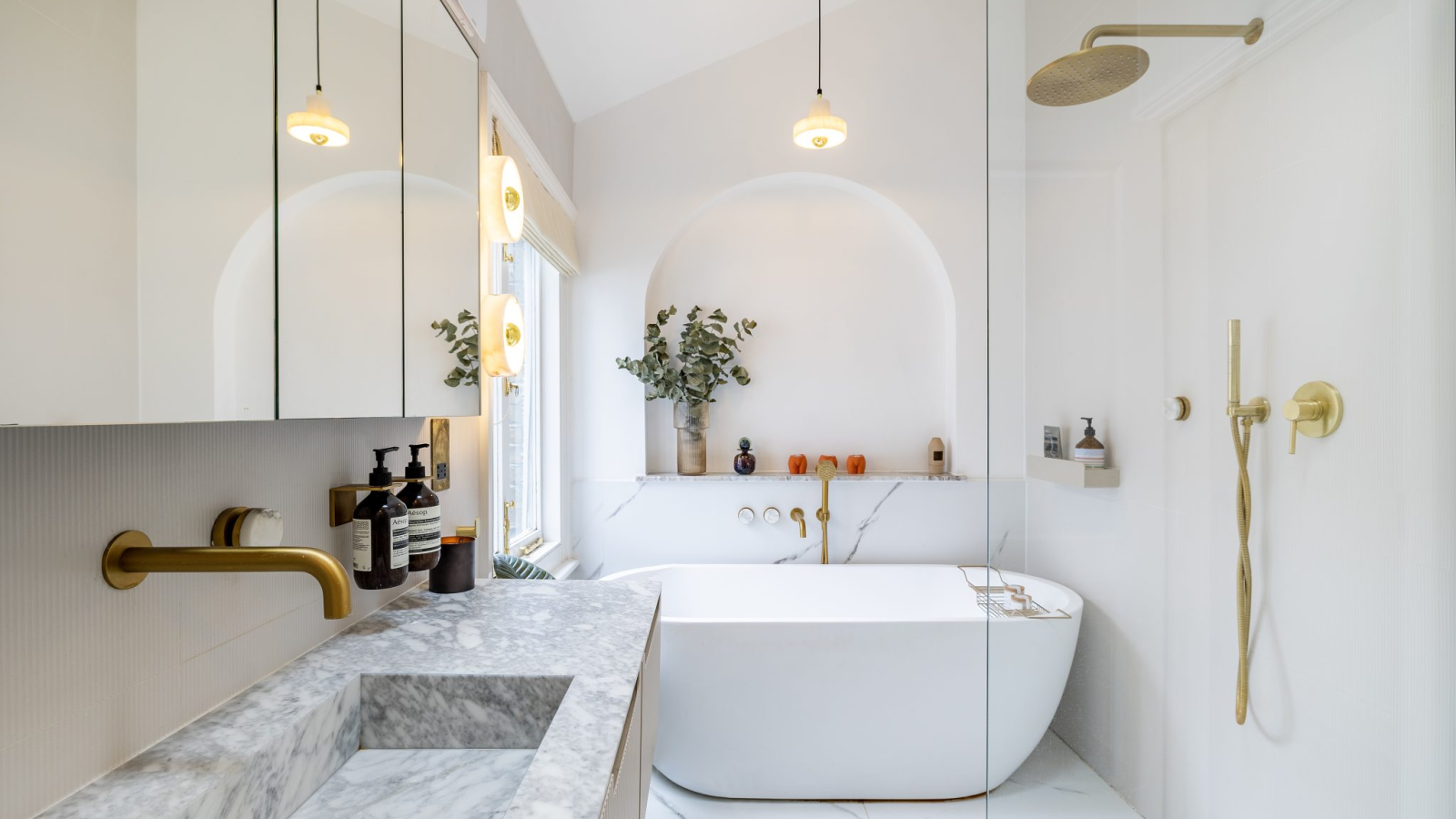 spa-like bathrooms