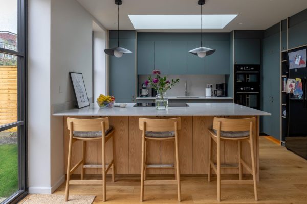 01-hero-open-plan-kitchen