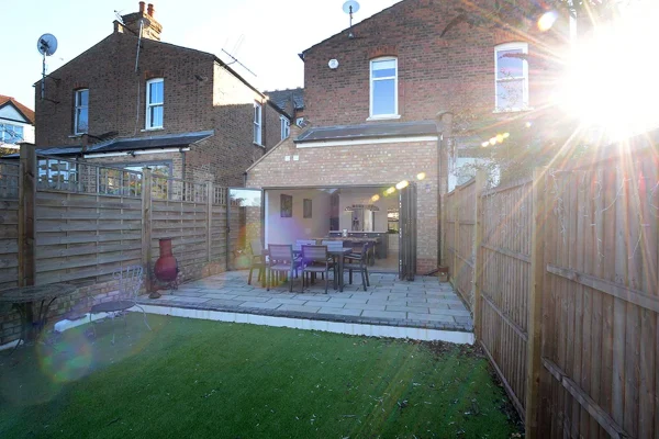 Side Return Extension in Barnet, N10, by Build Team (photo 15)