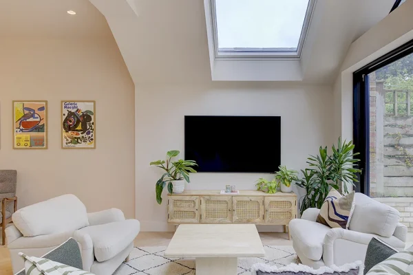 Side Return Extension in Brent NW10, Wrentham Avenue, by Build Team (photo 17)