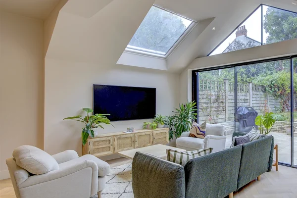 Side Return Extension in Brent NW10, Wrentham Avenue, by Build Team (photo 18)