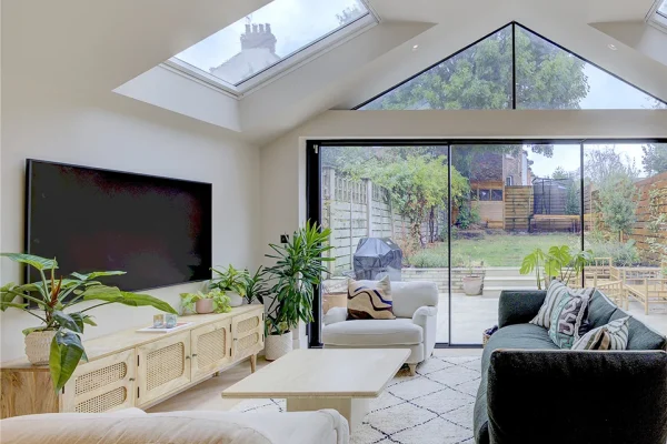 Side Return Extension in Brent NW10, Wrentham Avenue, by Build Team (photo 19)