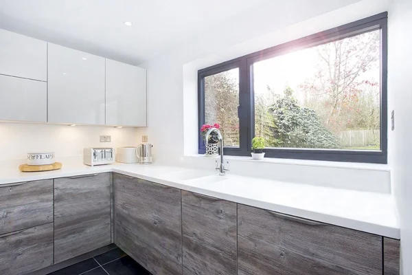 Side Return Extension in Enfield, N13, by Build Team