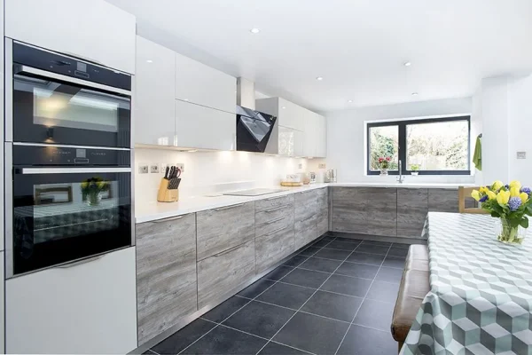 Side Return Extension in Enfield, N13, by Build Team (photo 3)