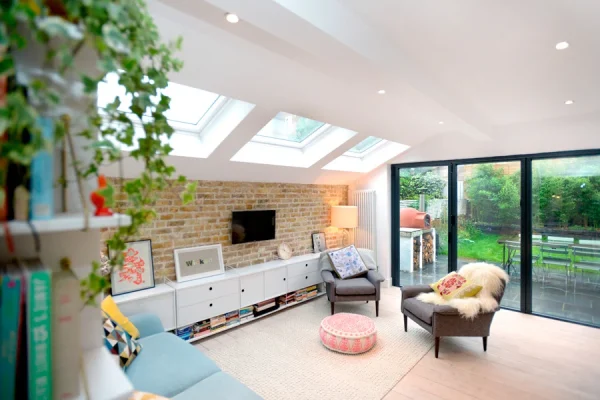 Side Return Extension in Haringey, N4, by Build Team (photo 12)