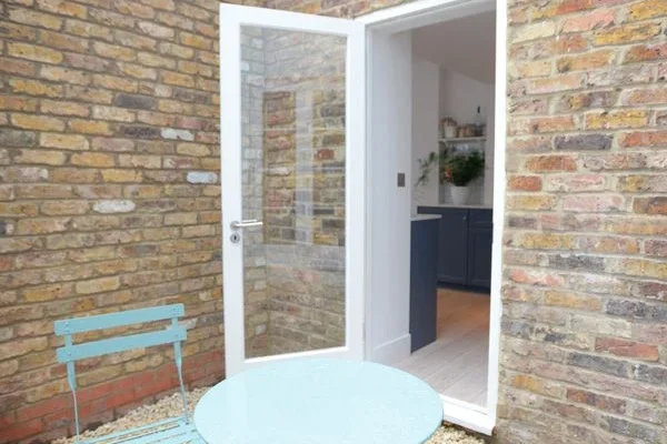Side Return Extension in Haringey, N4, by Build Team (photo 17)