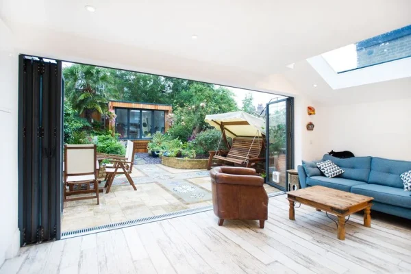 Side Return Extension in Haringey, N8, by Build Team (photo 15)