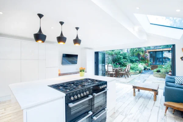 Side Return Extension in Haringey, N8, by Build Team (photo 16)