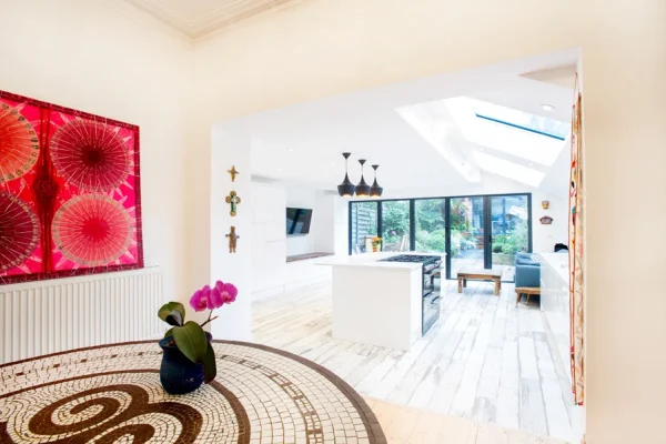 Side Return Extension in Haringey, N8, by Build Team (photo 2)