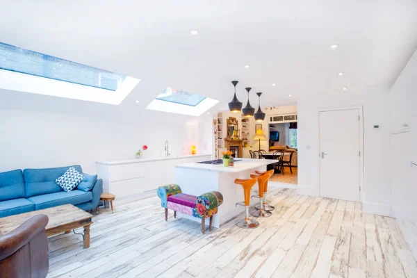 Side Return Extension in Haringey, N8, by Build Team (photo 6)