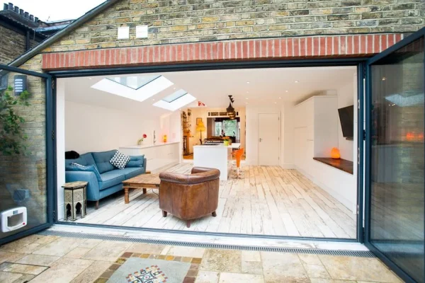 Side Return Extension in Haringey, N8, by Build Team (photo 8)