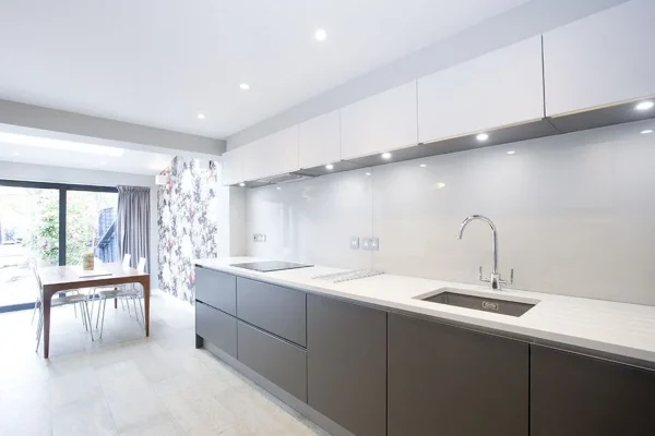 Side Return Extension in Lewisham, SE14, by Build Team (photo 3)
