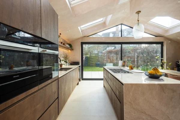 Side Return Extension in Lewisham, SE26, by Build Team