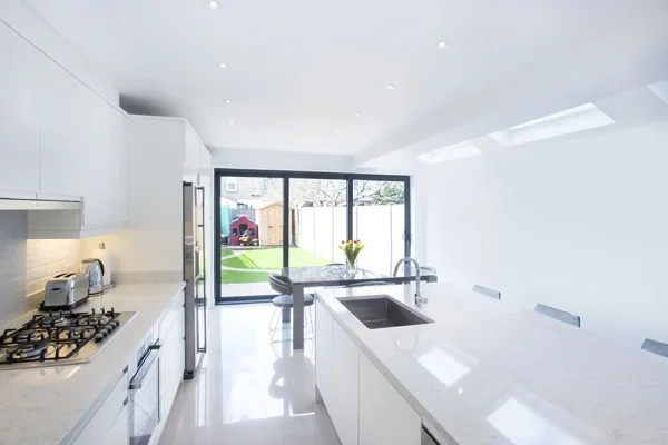 Side Return Extension in Redbridge, E11, by Build Team (photo 2)