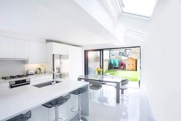 Side Return Extension in Redbridge, E11, by Build Team (photo 3)