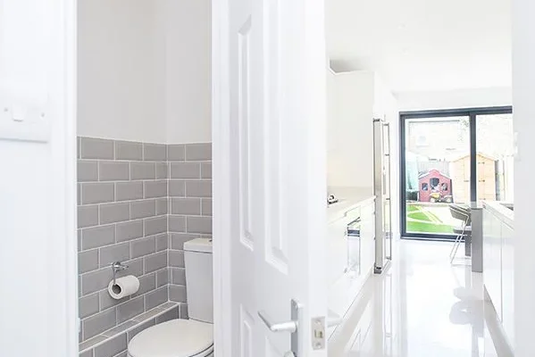 Side Return Extension in Redbridge, E11, by Build Team (photo 9)