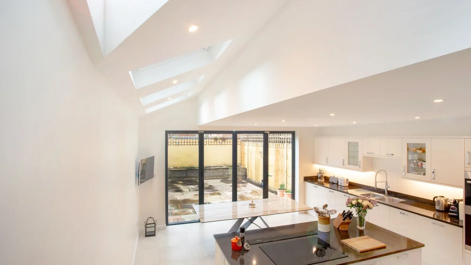 Side Return Extension in Wandsworth, SW12, by Build Team